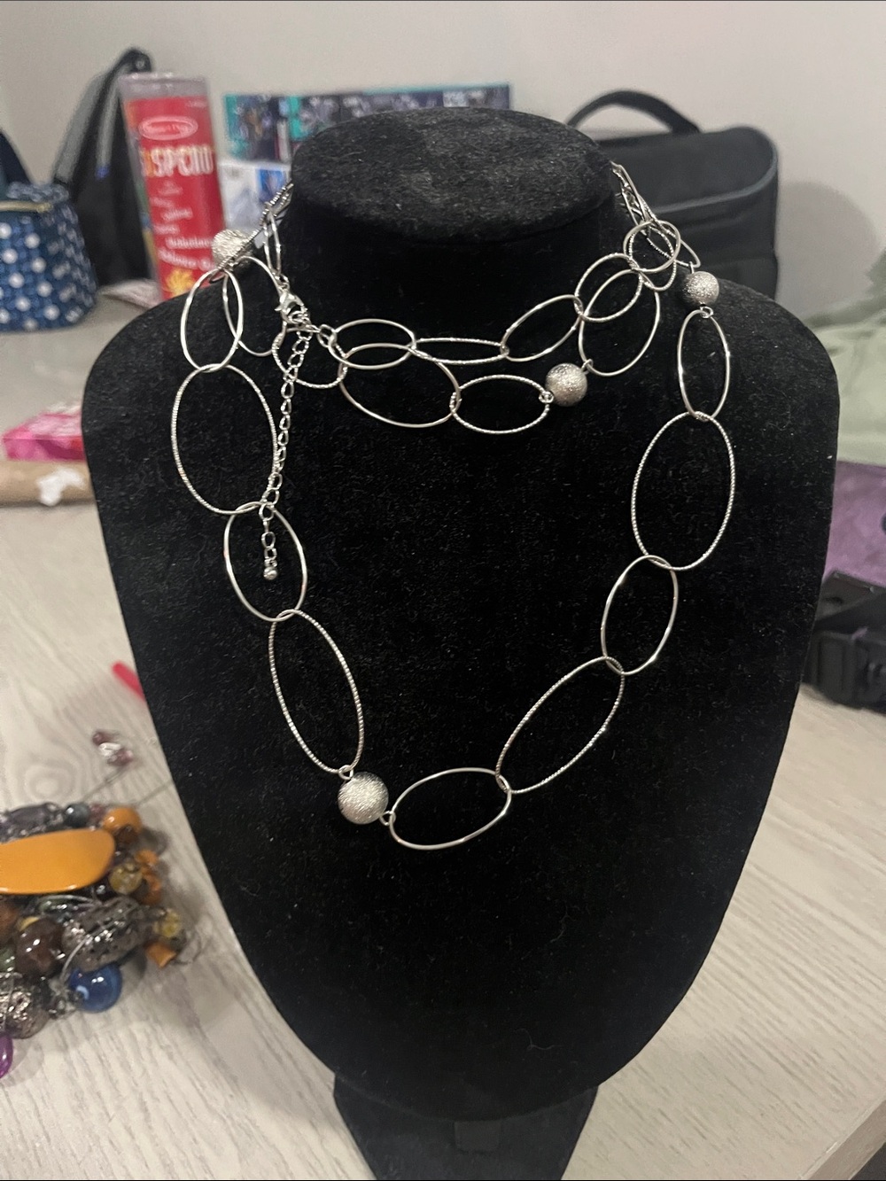 Soft Glam Silver Large Oval Link Necklace with Textured Beads